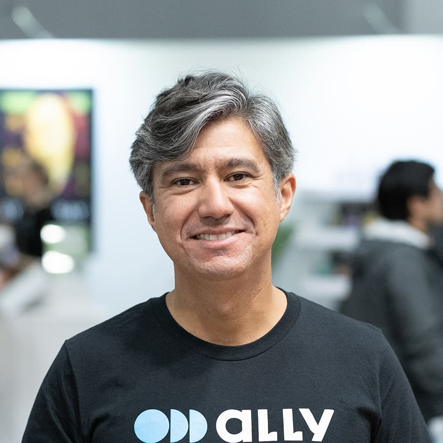 Luiz Tinoco - <strong>Commercial Manager</strong> - 