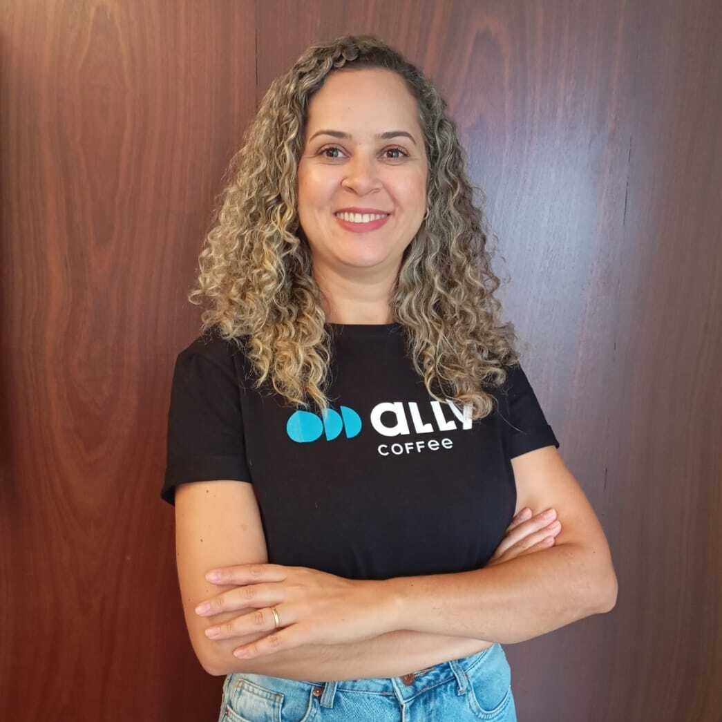 Jaqueline Silva - Financial Analyst - 