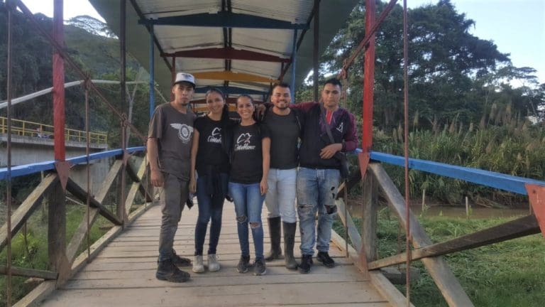 El Puente La Union Washed